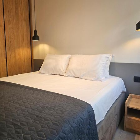 Anja & Ogo Apartments Sea View & Pool Petrovac 外观 照片