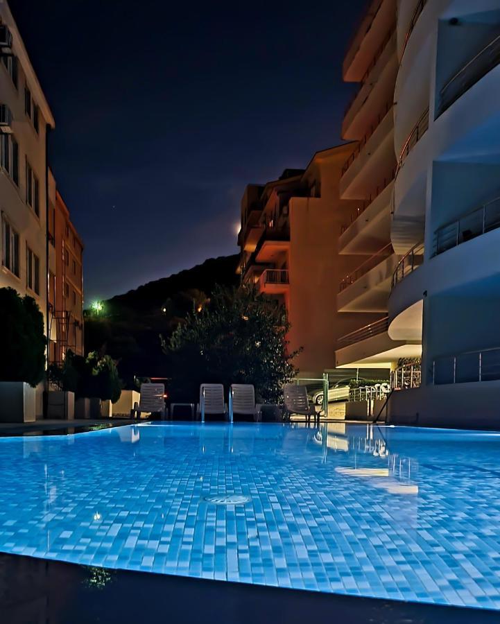 Anja & Ogo Apartments Sea View & Pool Petrovac 外观 照片
