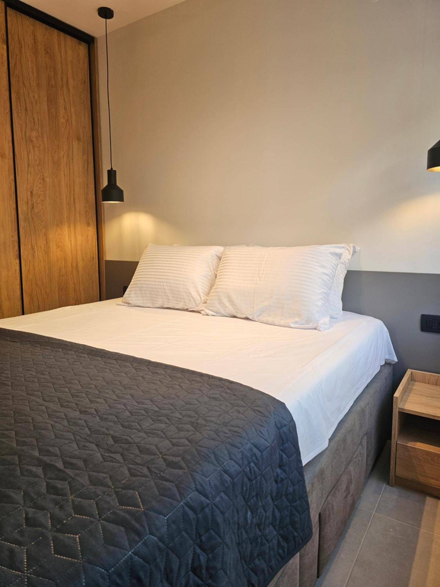 Anja & Ogo Apartments Sea View & Pool Petrovac 外观 照片