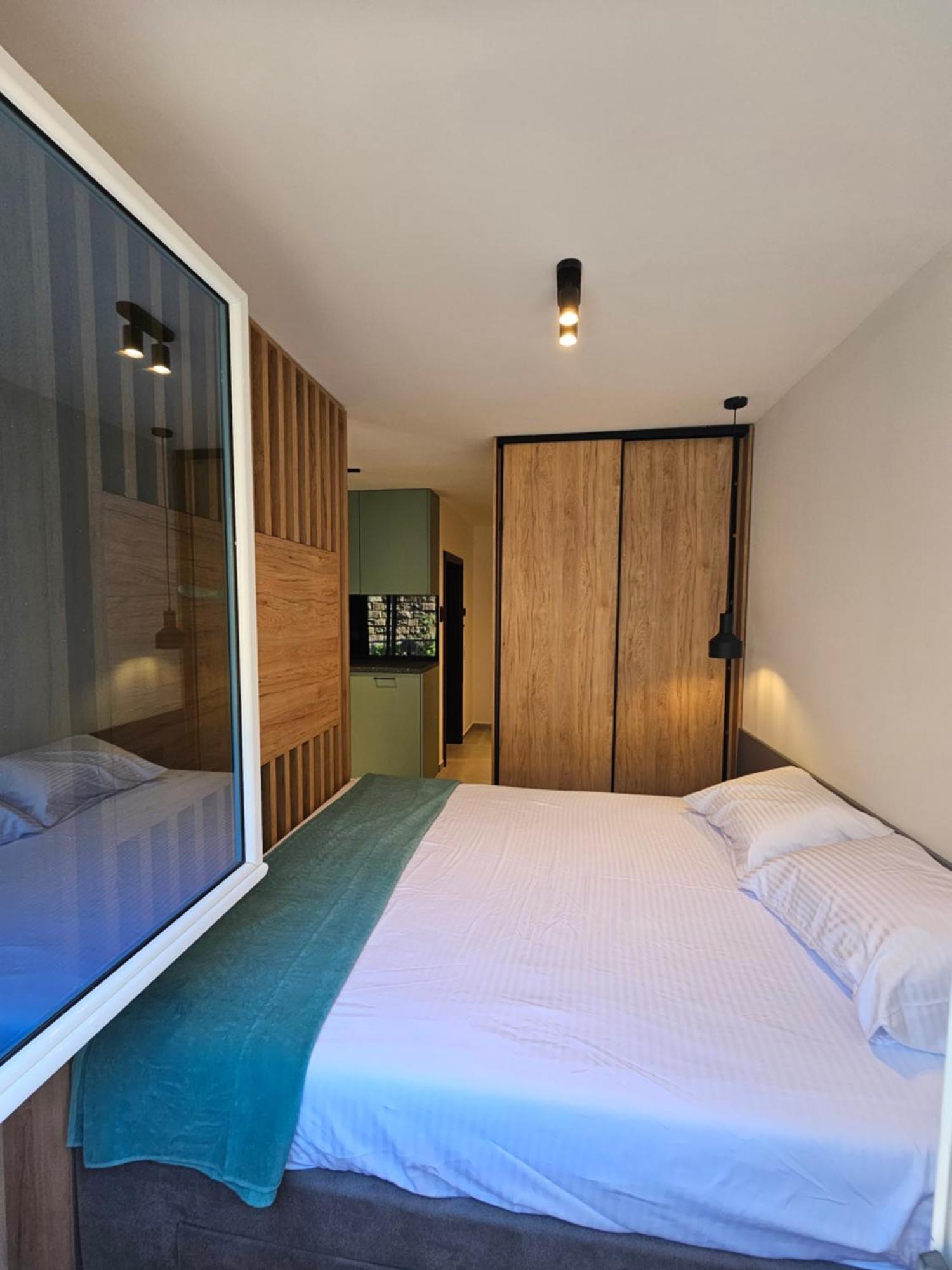 Anja & Ogo Apartments Sea View & Pool Petrovac 外观 照片